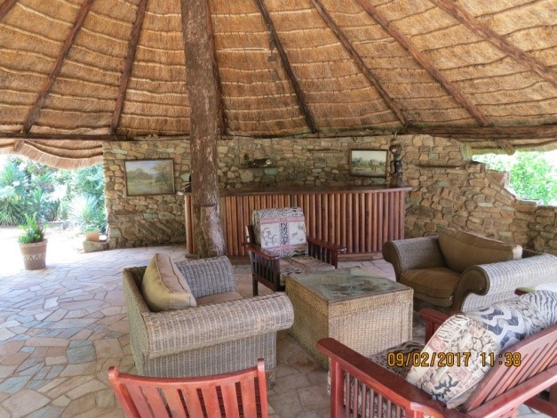 lapa relaxation area at sondelani camp in zimbabwe